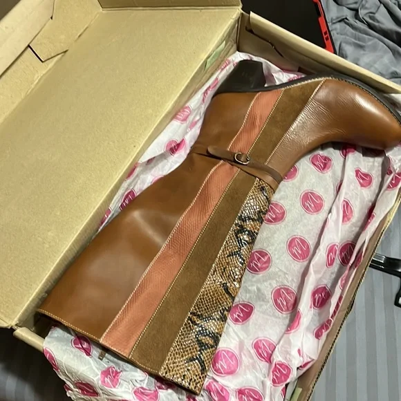 Brand new beautiful Matisse boots - Picture 5 of 8